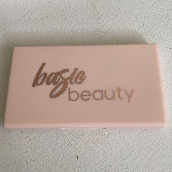 Basic Beauty Bronzy AF Bronzer Palette - Picture 4 of 4